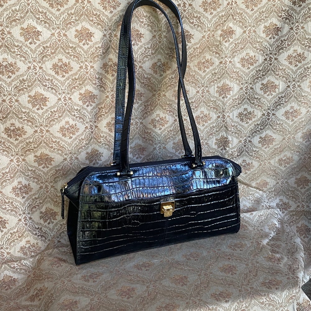 🌹ETIENNE AIGNER Elegant Black Crocodile Look CLASSIC BULLET SHAPE HANDBAG